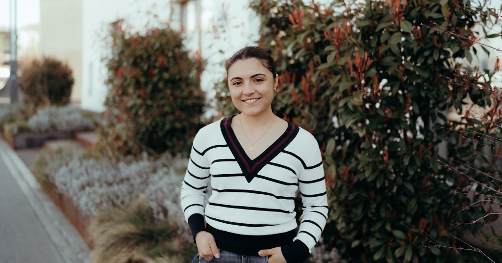 PhD student Alicia Picazo at the IUED in Winterthur. She talks about the IUED’s Machine Translation Crisis Response project, and how a translation app can help in an emergency.